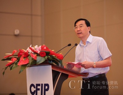 �Ϸ��и����L(zh��ng)�ǽ���(gu��)�����gӭ�~