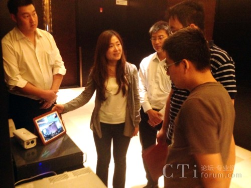 ���g�ˆTʹ��Ipadչʾҕ�l�c�O(ji��n)���ںϵĈ����D